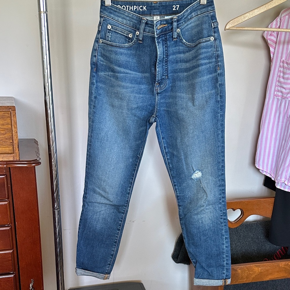 EUC J. Crew Toothpick Denim Jeans 27 Distressed 3% Elastane Worn once or twice